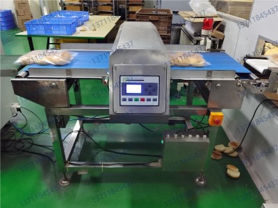 廣州某食品廠金屬探測儀檢測漢堡坯